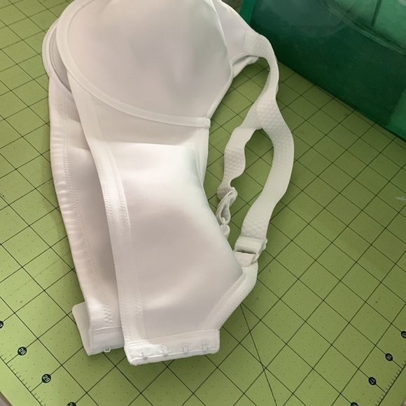 Vanity Fair Bra - Picture 5 of 8